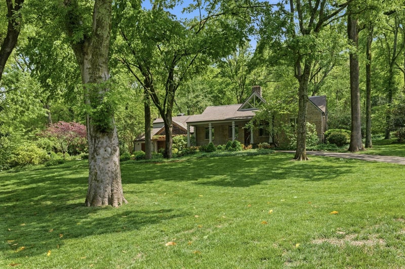 5142 Stanford Dr, Nashville, TN 37215