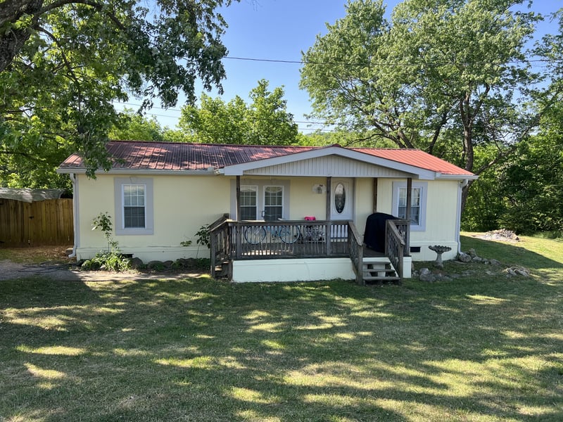 744 W Main St, Watertown, TN 37184