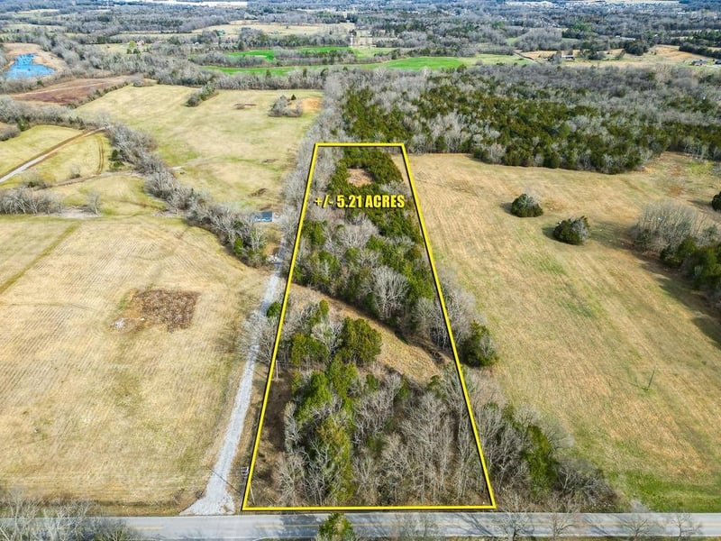 1 Rucker Rd, Christiana, TN 37037