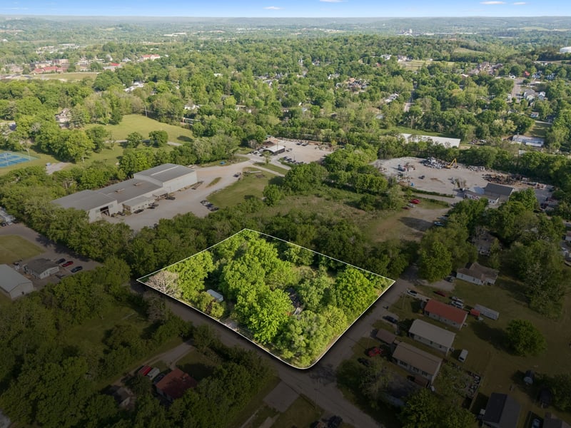 700 W 12th St, Columbia, TN 38401