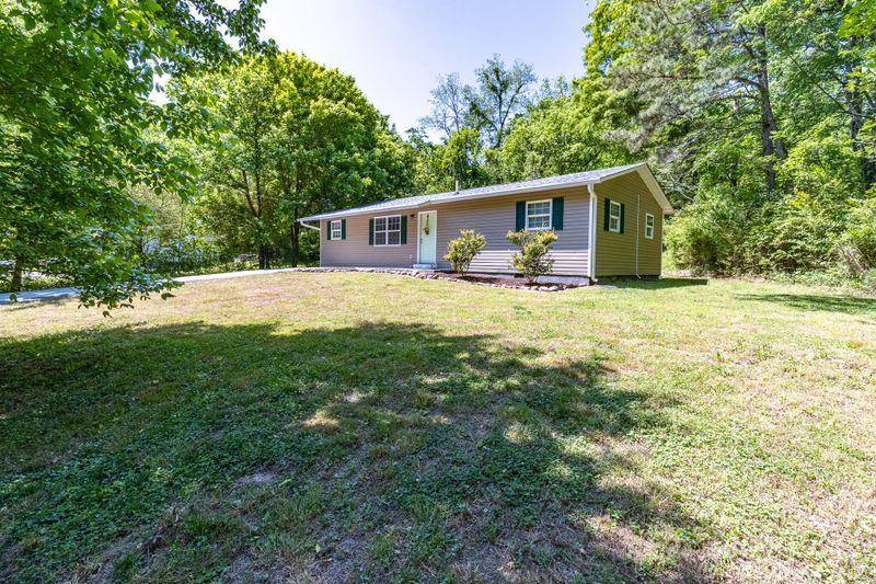 470 S Washington St, Rossville, GA 30741