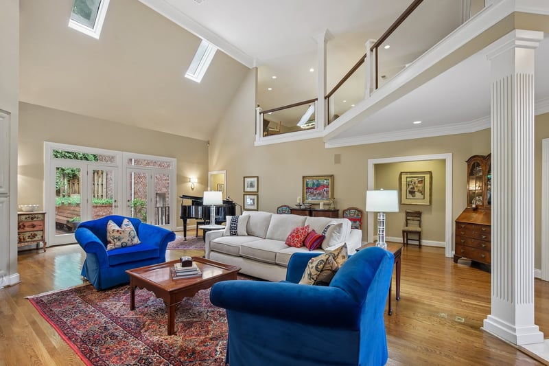 27 Annandale, Nashville, TN 37215