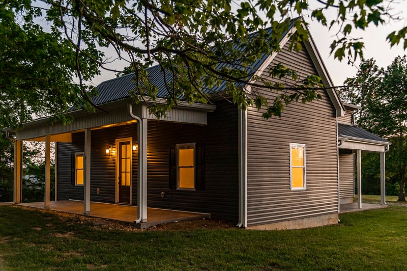 129 S Cedar St, Cross Plains, TN 37049
