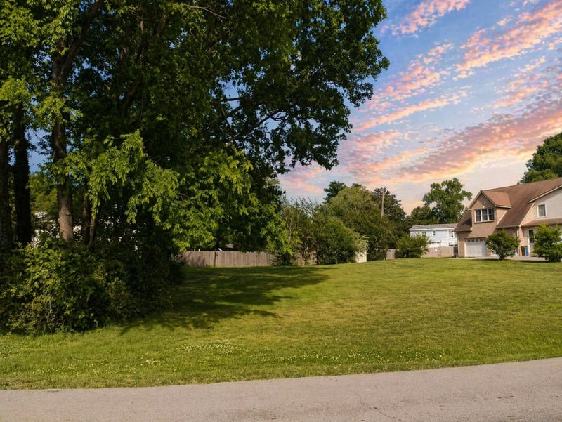 412 Shawnee Dr, Columbia, TN 38401