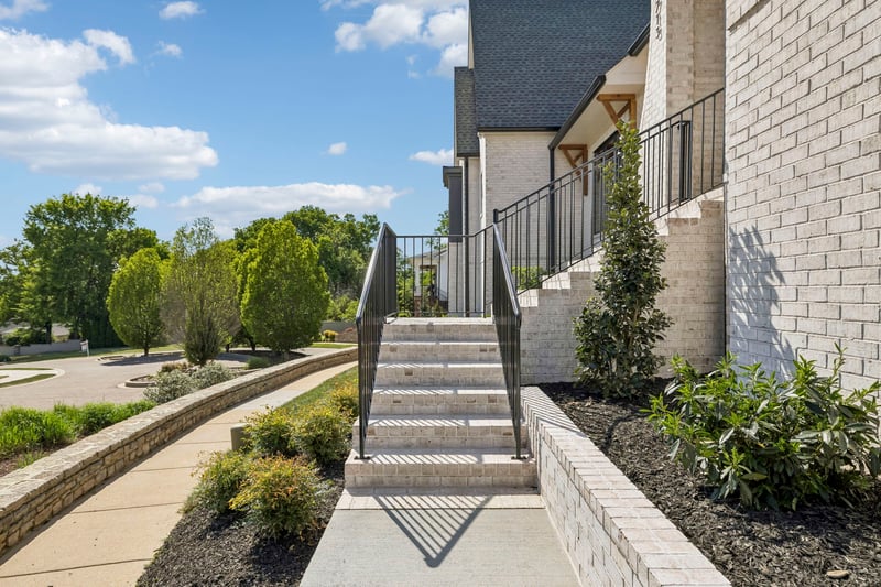 713 Halcyon Way, Columbia, TN 38401