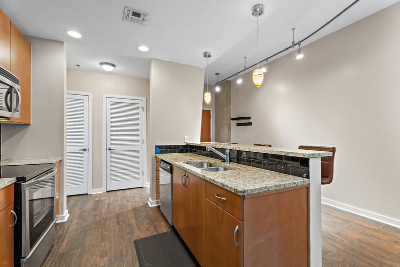 301 Demonbreun St #602, Nashville, TN 37201
