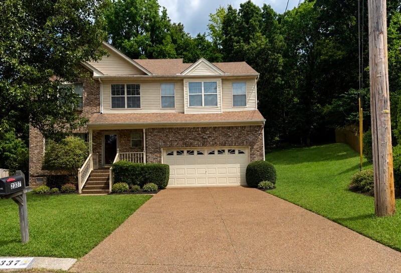 2337 Willesden Green Ct, Hermitage, TN 37076