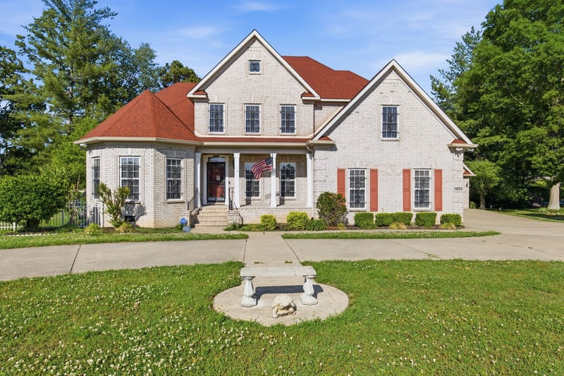 1823 Se Broad St, Murfreesboro, TN 37130
