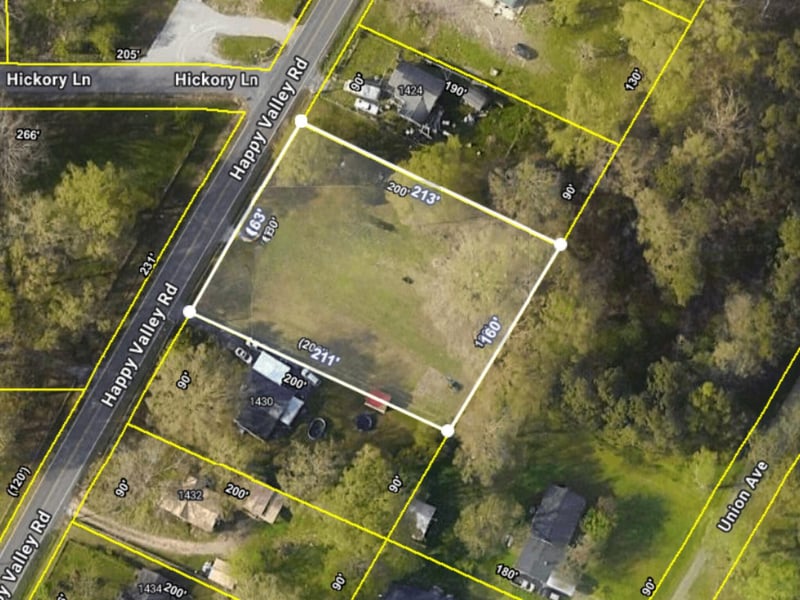1426 Happy Valley Rd, Rossville, GA 30741