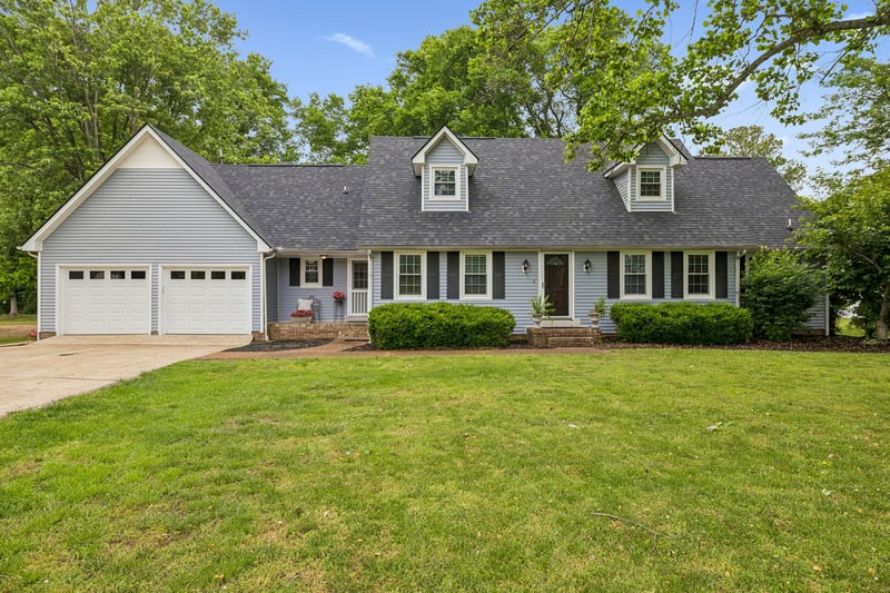 1305 Jewell Dr, Columbia, TN 38401
