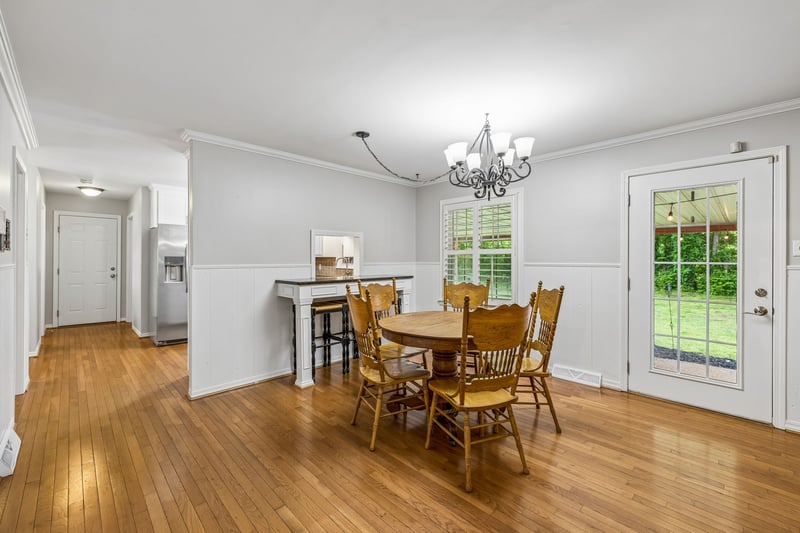 1305 Jewell Dr, Columbia, TN 38401