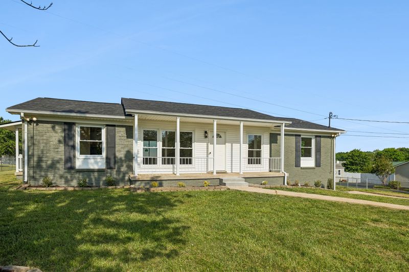 6009 Hays Dr, Columbia, TN 38401