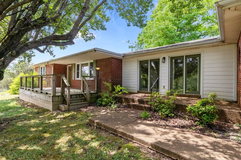 1720 Duke Loop, Dickson, TN 37055