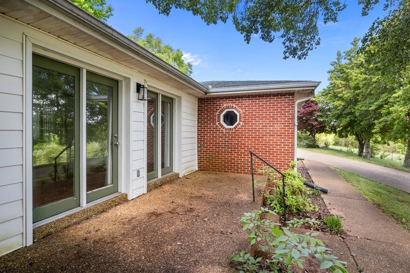 1720 Duke Loop, Dickson, TN 37055
