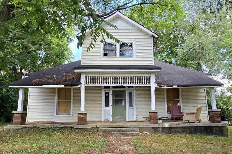 437 Hickman St, Columbia, TN 38401