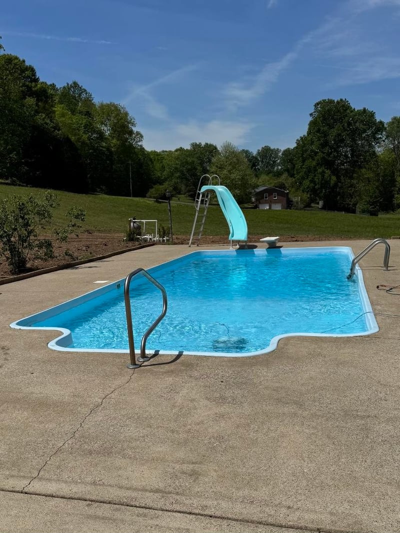 120 Brentwood Dr, Dickson, TN 37055