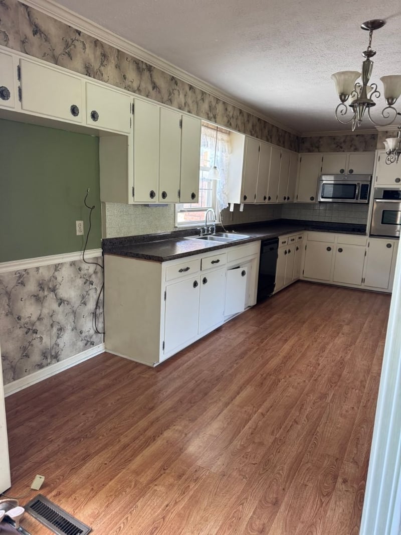 120 Brentwood Dr, Dickson, TN 37055