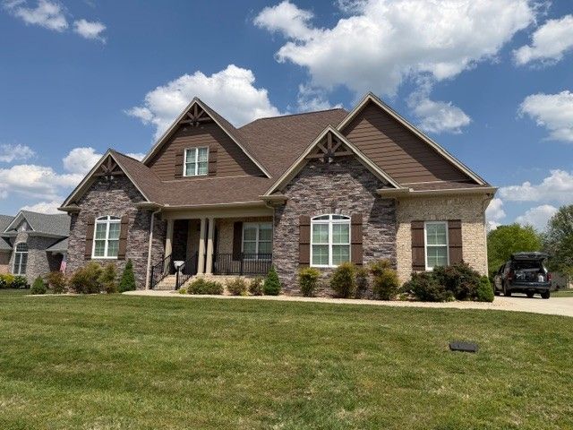 827 Savannah West Ct, Springfield, TN 37172