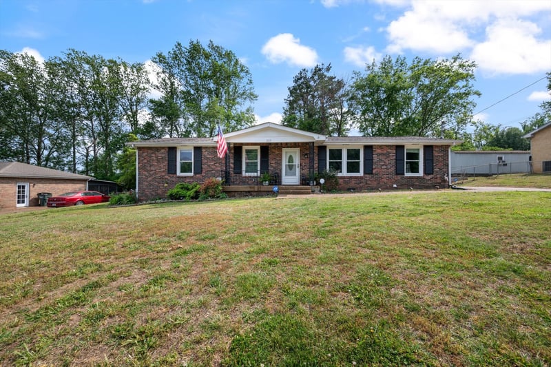 208 Bass Dr, Mount Juliet, TN 37122