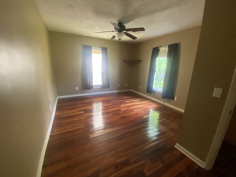 2058 Old Greenbrier Pike, Greenbrier, TN 37073