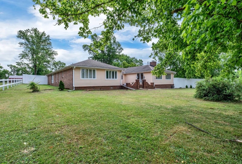 454 W Campbell Rd, Goodlettsville, TN 37072