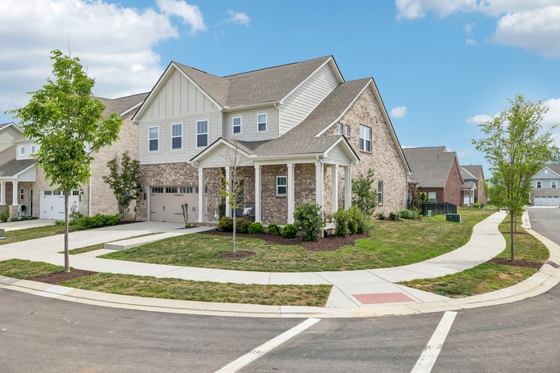 702 Omaha Dr, Gallatin, TN 37066
