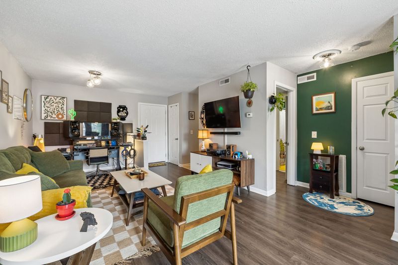 6680 Charlotte Pike #C-8, Nashville, TN 37209