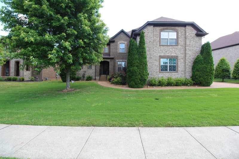 337 Crooked Creek Ln, Hendersonville, TN 37075