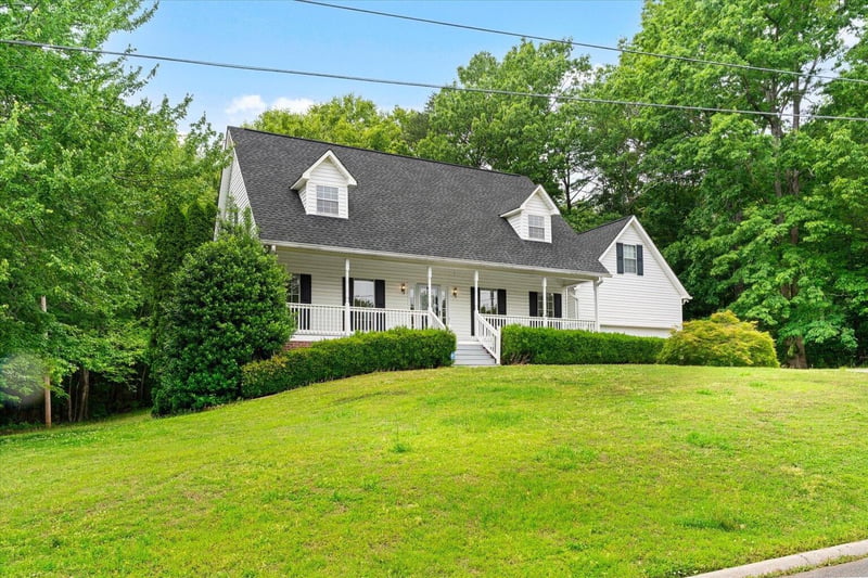 313 Viewmont Dr, Tunnel Hill, GA 30755