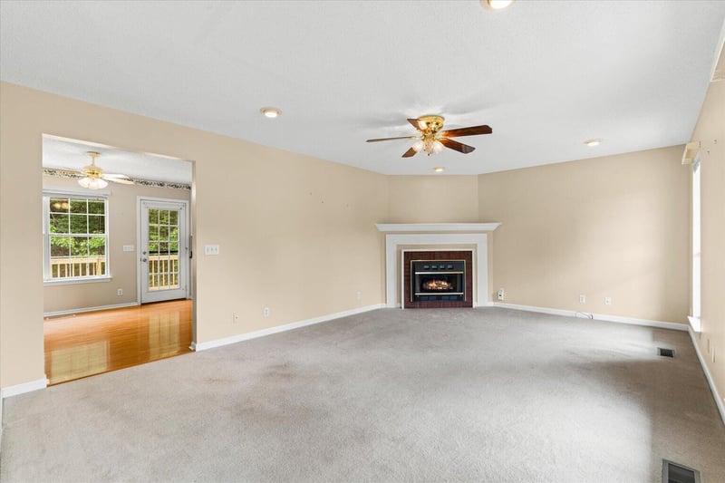 313 Viewmont Dr, Tunnel Hill, GA 30755