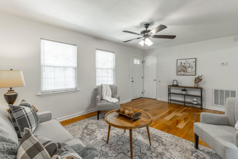 25 S Jenkins Rd, Chickamauga, GA 30707