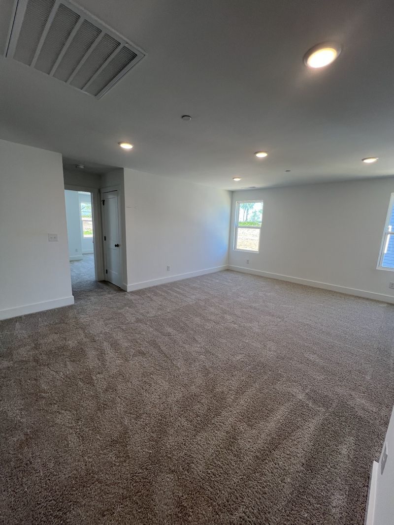 2947 Sharpstone Dr, Columbia, TN 38401