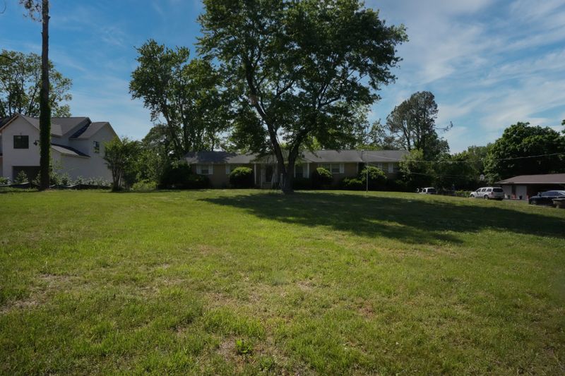 5109 Ashley Dr, Nashville, TN 37211