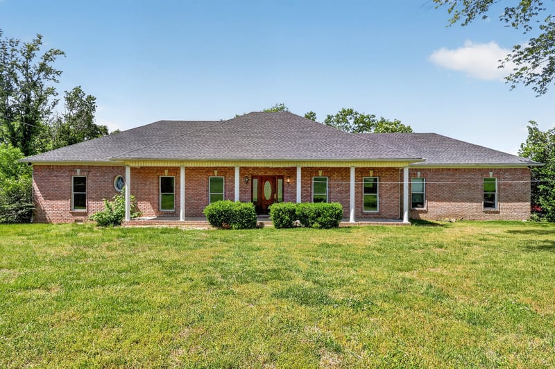 1327 Old Highway 109 N, Gallatin, TN 37066