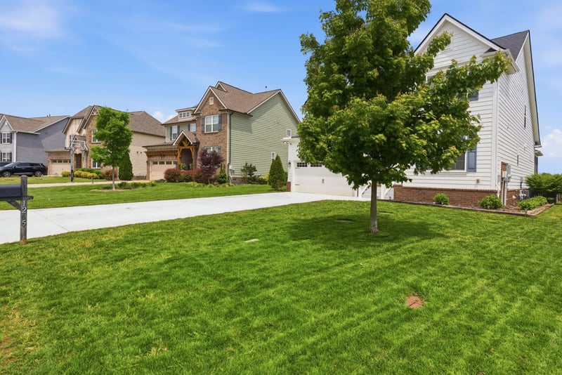 1265 Cotillion Dr, Murfreesboro, TN 37128