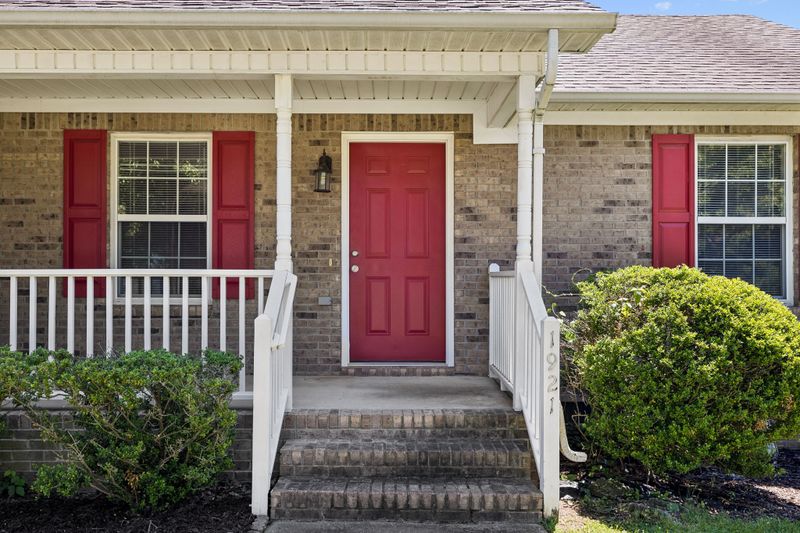 1921 Littleton Ct, Columbia, TN 38401