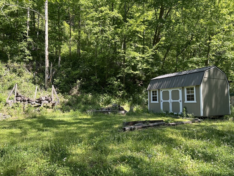 140 Carver Hollow Rd, Pleasant Shade, TN 37145