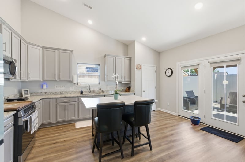 127 Bell Cir, White Bluff, TN 37187