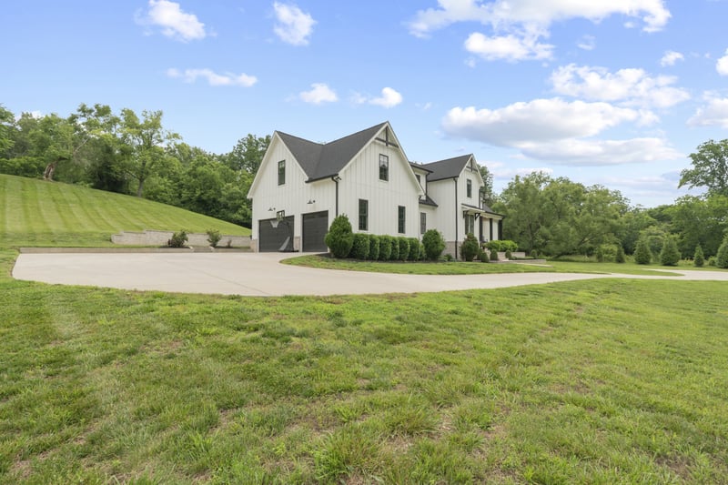 835 Hogans Branch Rd, Hendersonville, TN 37075