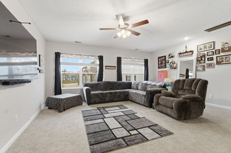 324 Jerry Butler Dr, La Vergne, TN 37086