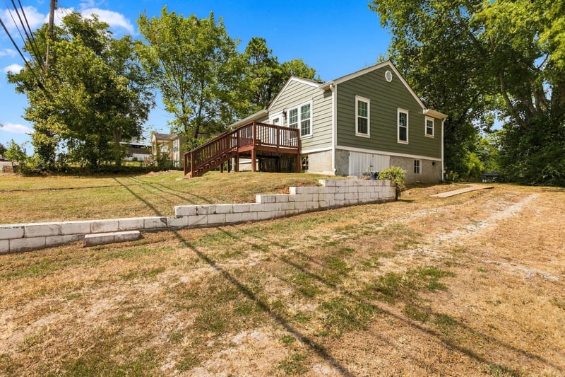 1123 Mapleash Ave, Columbia, TN 38401