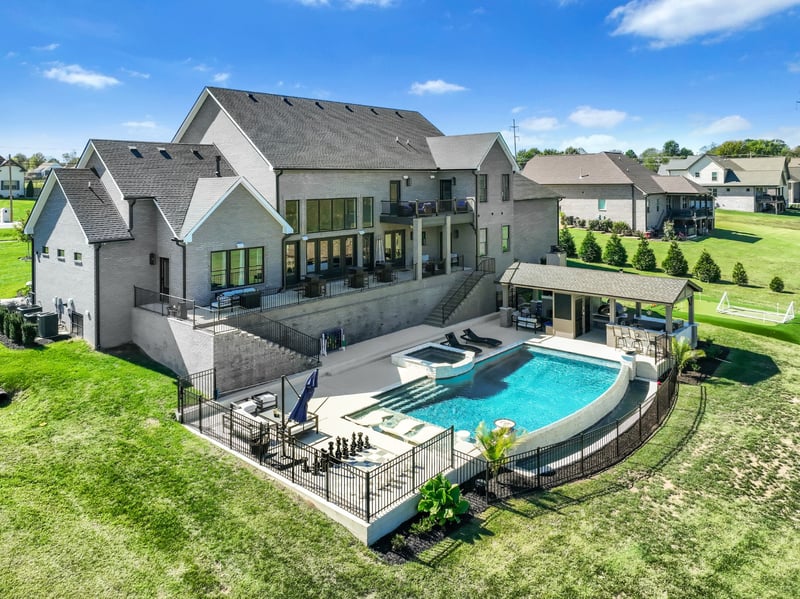 617 Coles Ferry Rd, Gallatin, TN 37066