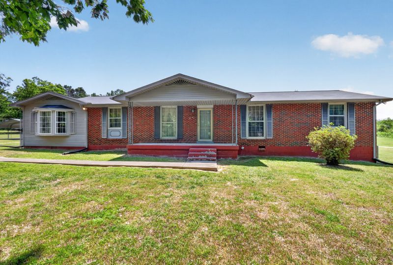 1130 Parkers Chapel Rd, Portland, TN 37148