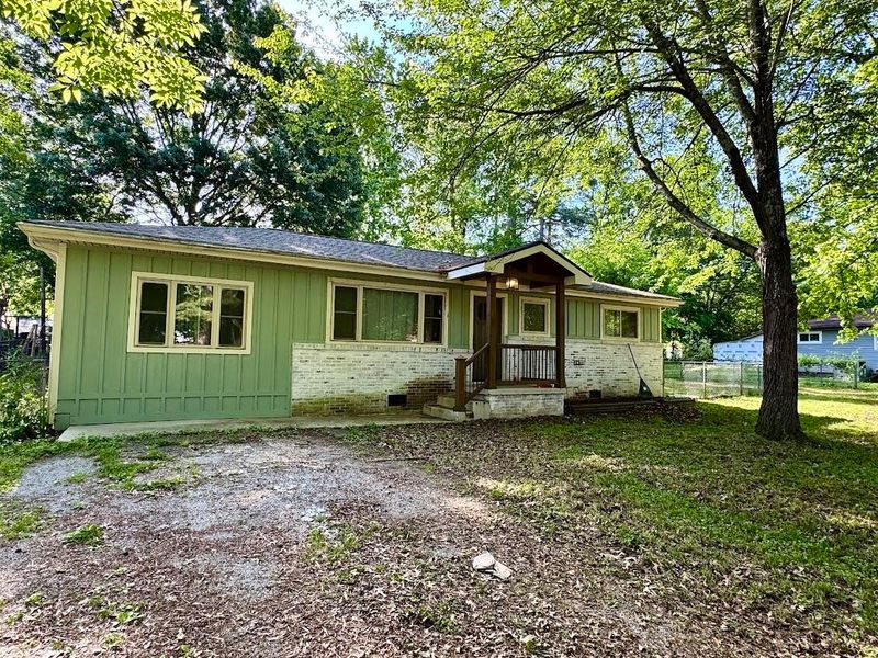 72 Cherokee Trl, Ringgold, GA 30736