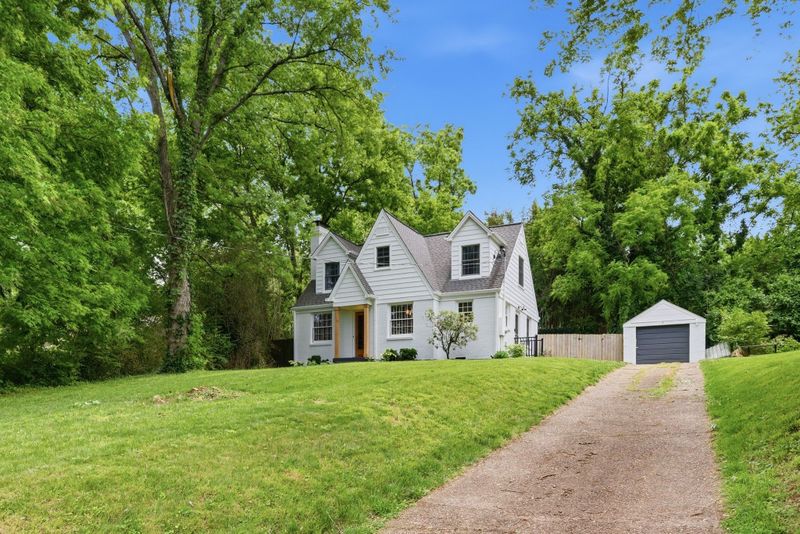 1312 Sunnymeade Dr, Nashville, TN 37216