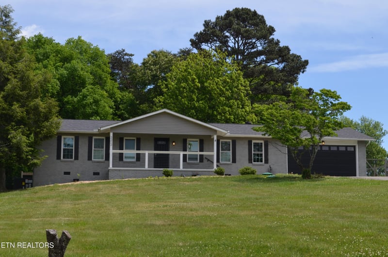 3212 Boomerang Ln, Knoxville, TN 37931