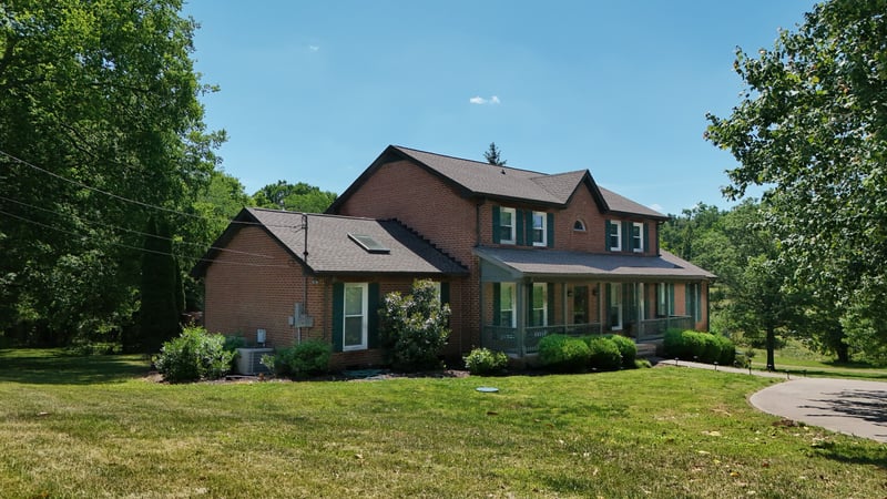 1616 Anderson Rd, Hendersonville, TN 37075