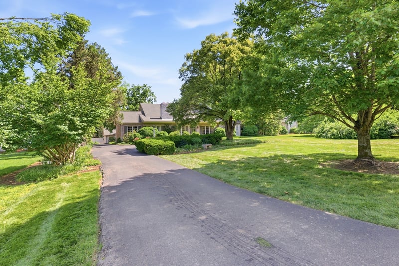 208 Jackson Blvd, Nashville, TN 37205