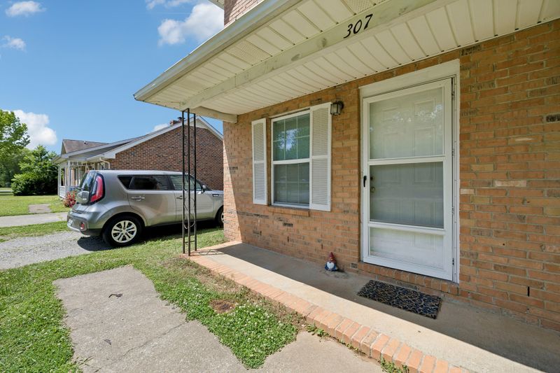 307 Lilly Ln, Murfreesboro, TN 37128