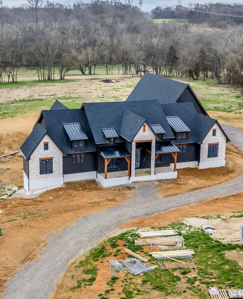 2388 Darks Mill Rd, Columbia, TN 38401